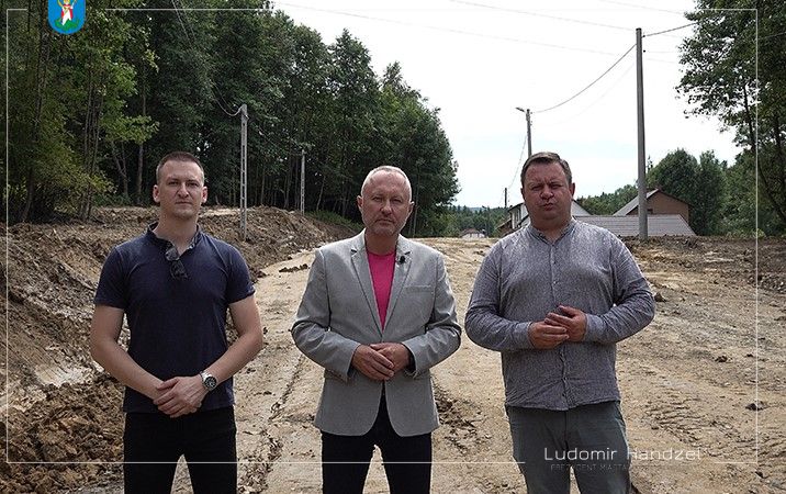 Trwają prace przy stabilizacji osuwiska przy ul. Zalesie